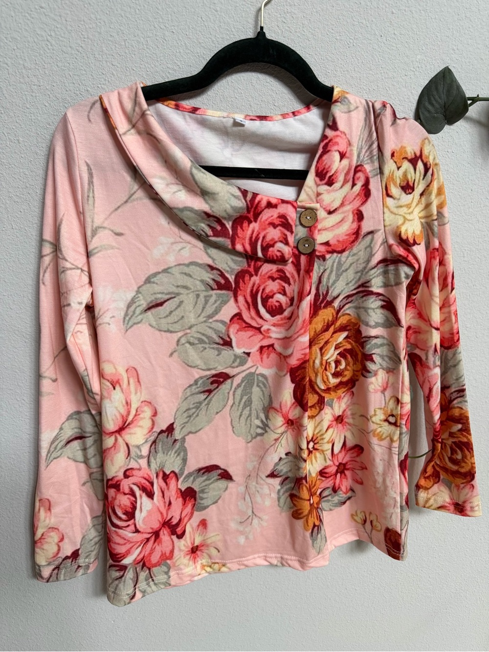 NWT Women's Pink Floral Button-Detail Long Sleeve Top